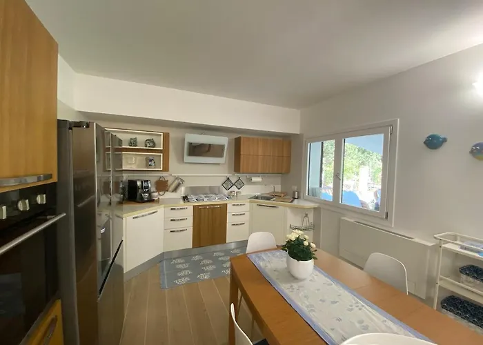 Villa Maya With Garden 1000m To 300m From The Sea In Pula