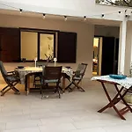 Βίλα Maya With Garden 1000m To 300m From The Sea In Pula