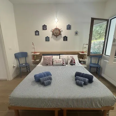 Maya With Garden 1000m To 300m From The Sea In Pula Vila