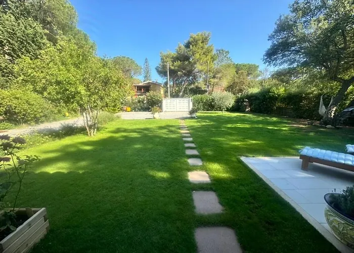 Maya With Garden 1000m To 300m From The Sea In Pula Villa *